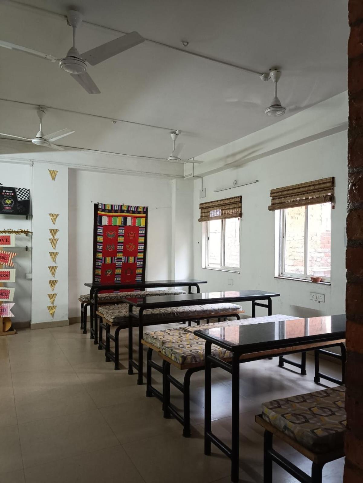 Travelers Hostel Guwahati Exterior foto